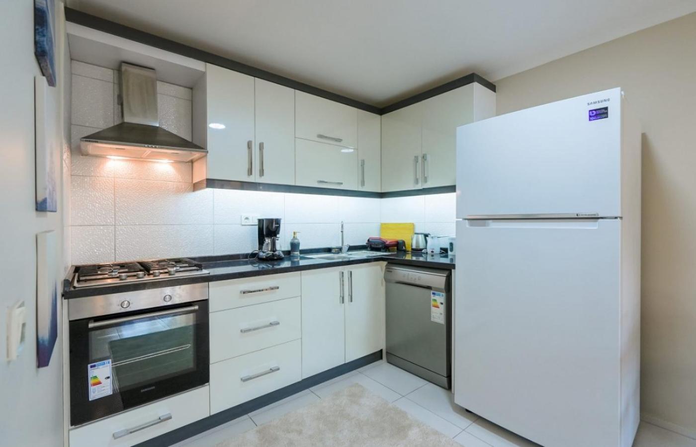 Excellent Flat Near Hadrian's Gate Daire