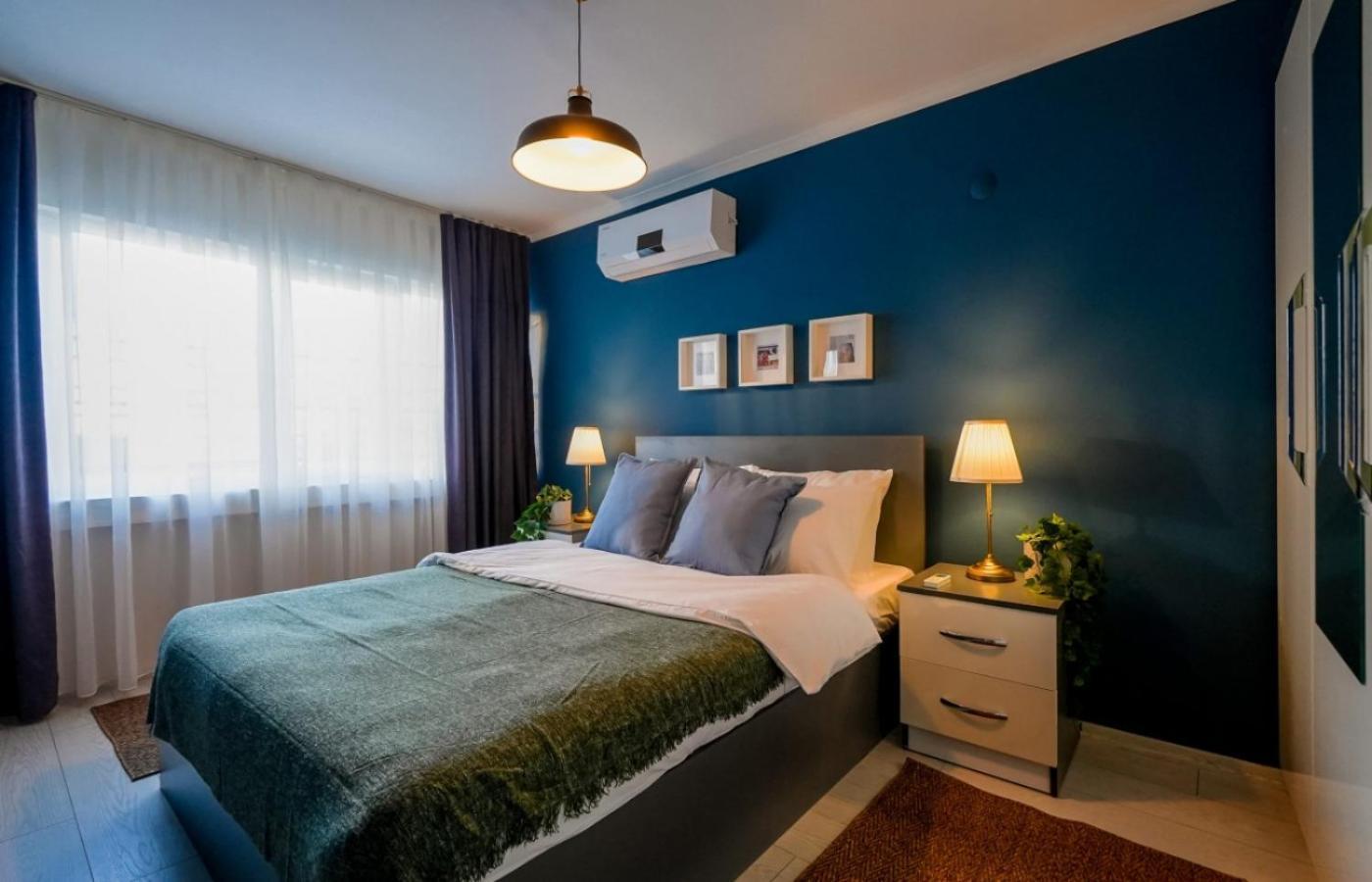 Excellent Flat Near Hadrian's Gate Daire Antalya